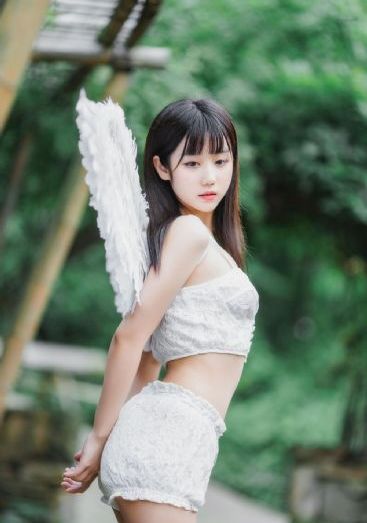 三级做爰蜜桃成熟时电影卿本佳人