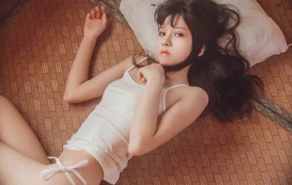 隔壁的日本妻子在线观看