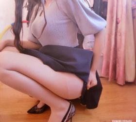 年轻的妻子2在线观看