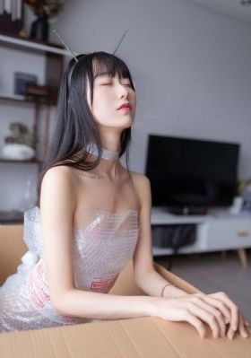 年轻的小子三级